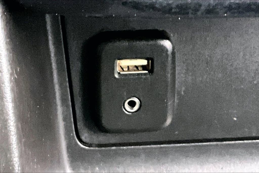 Used 2015 Chevrolet Colorado Z71 image 33