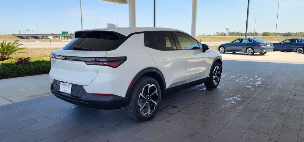 Used 2026 Chevrolet Equinox EV LT image 6