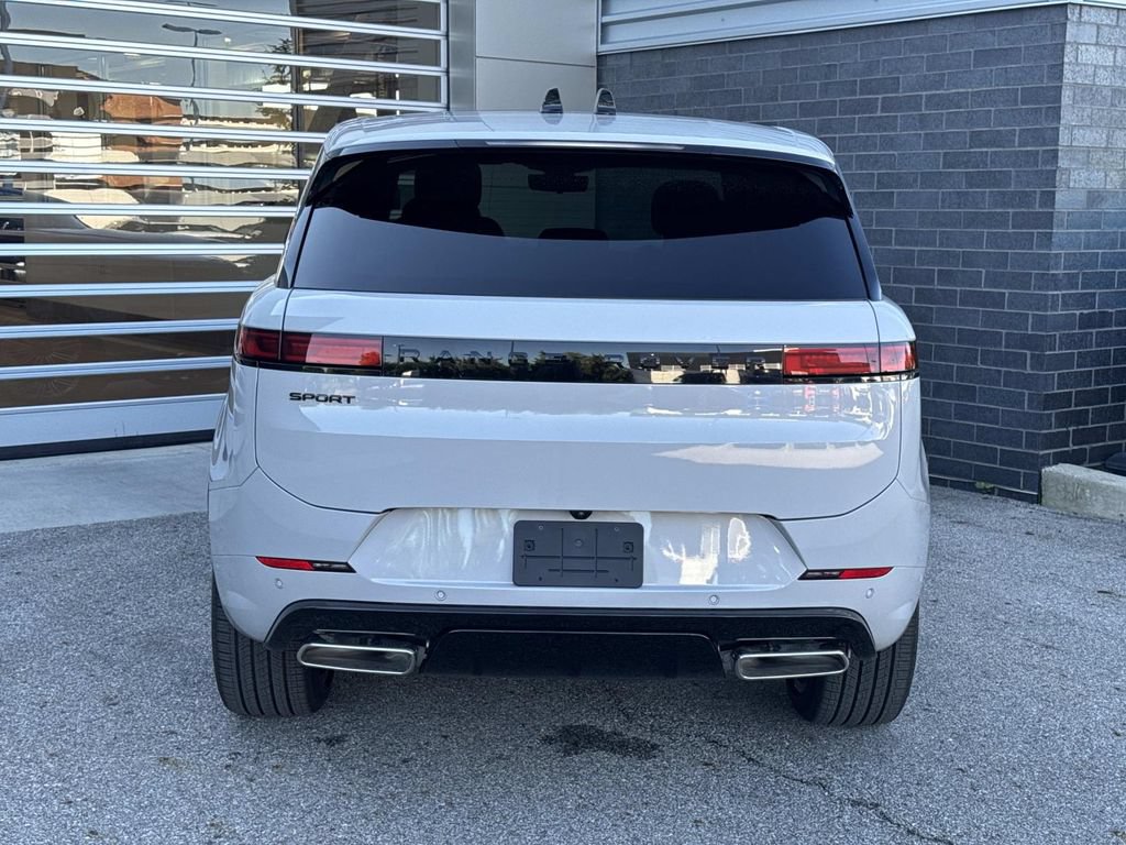 New 2026 Land Rover Range Rover Sport Dynamic SE AWD/4WD image 5