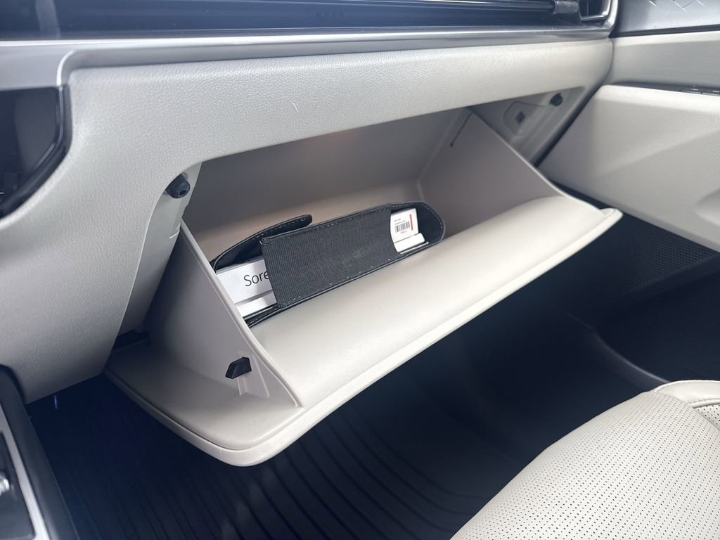 Used 2024 Kia Sorento S w/ Panoramic Sunroof Package AWD/4WD image 46