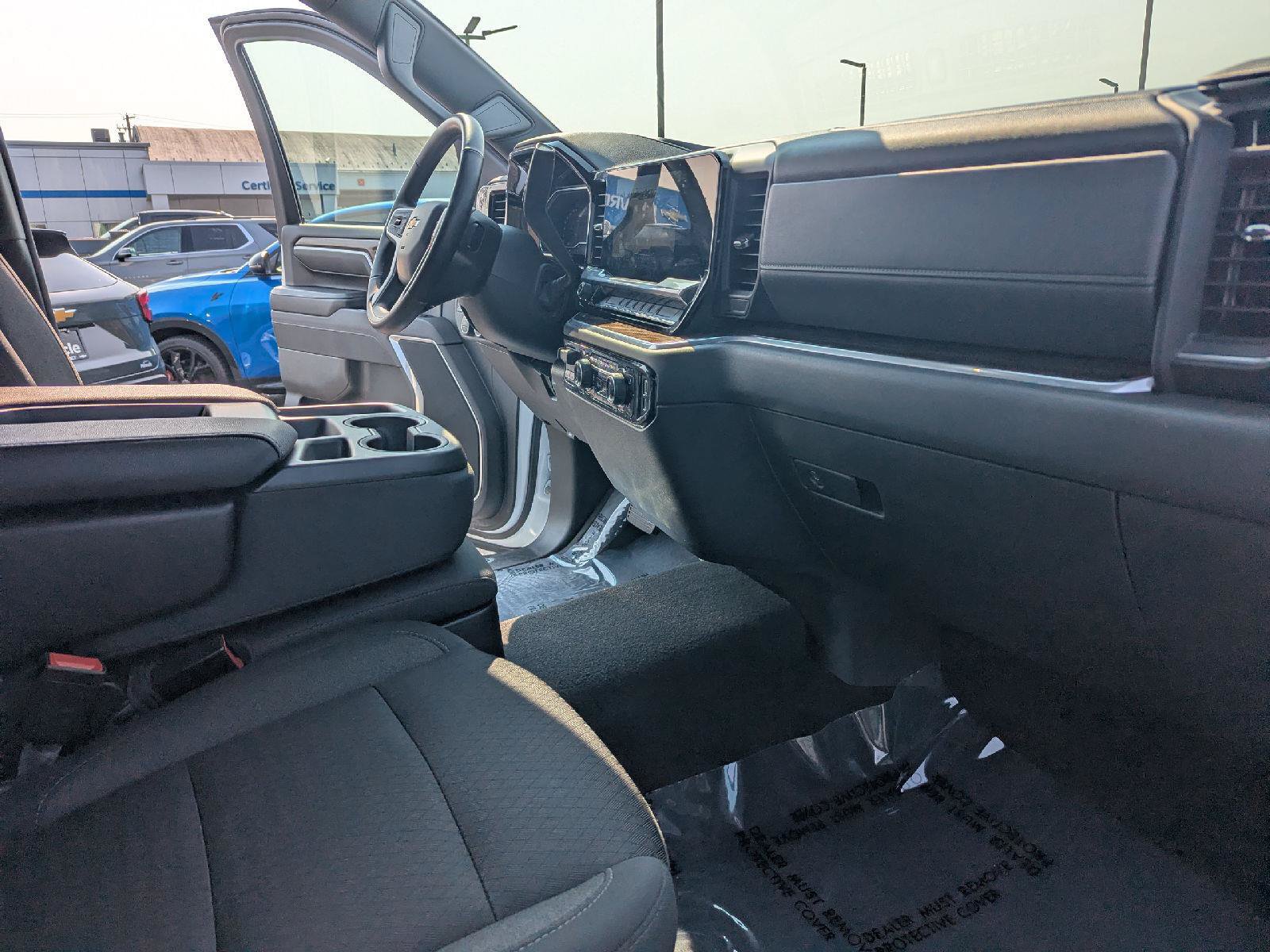 Used 2025 Chevrolet Silverado 2500 LT w/ Convenience Package AWD/4WD image 27