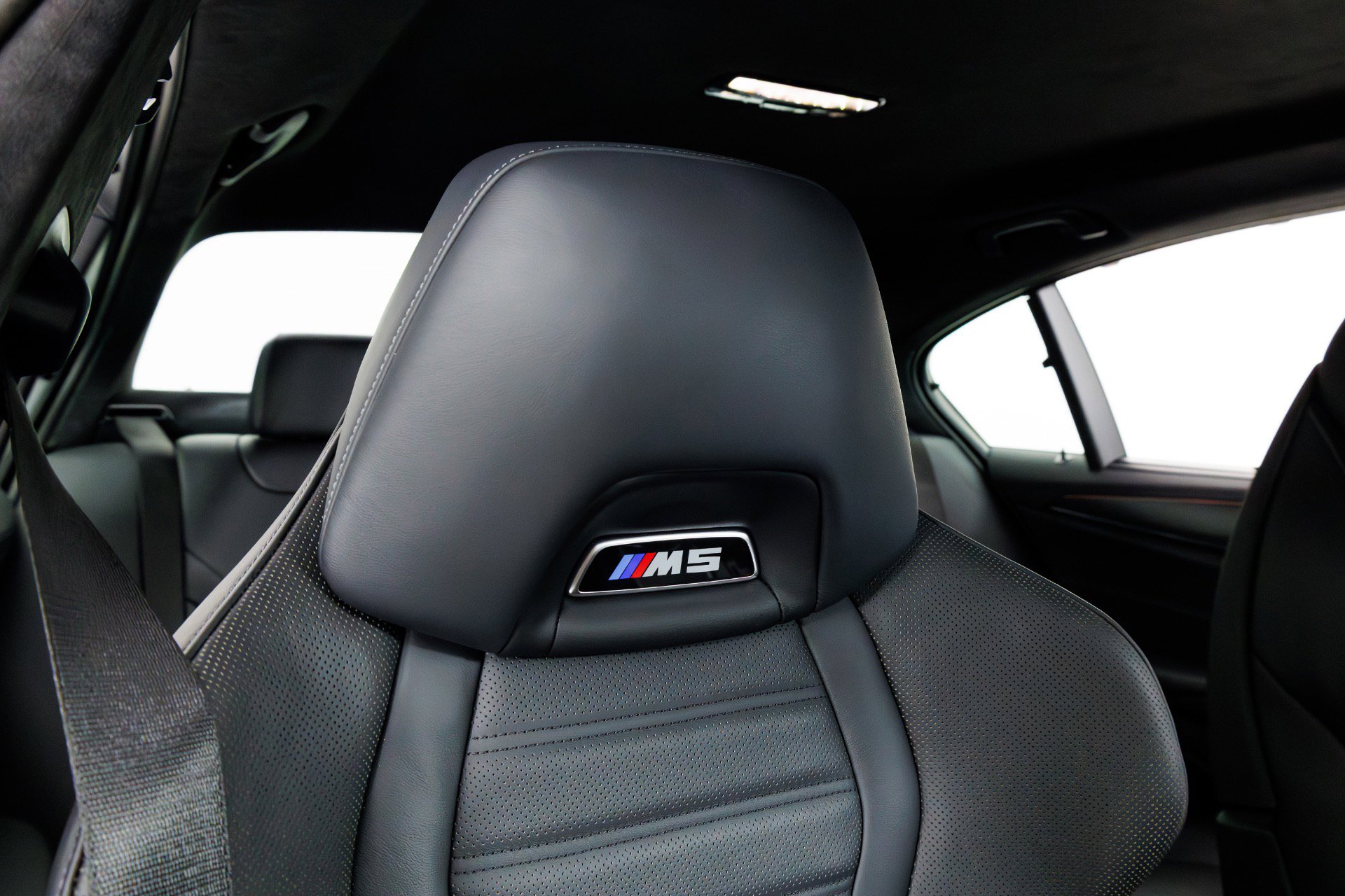 Used 2023 BMW M5 w/ Executive Package image 33