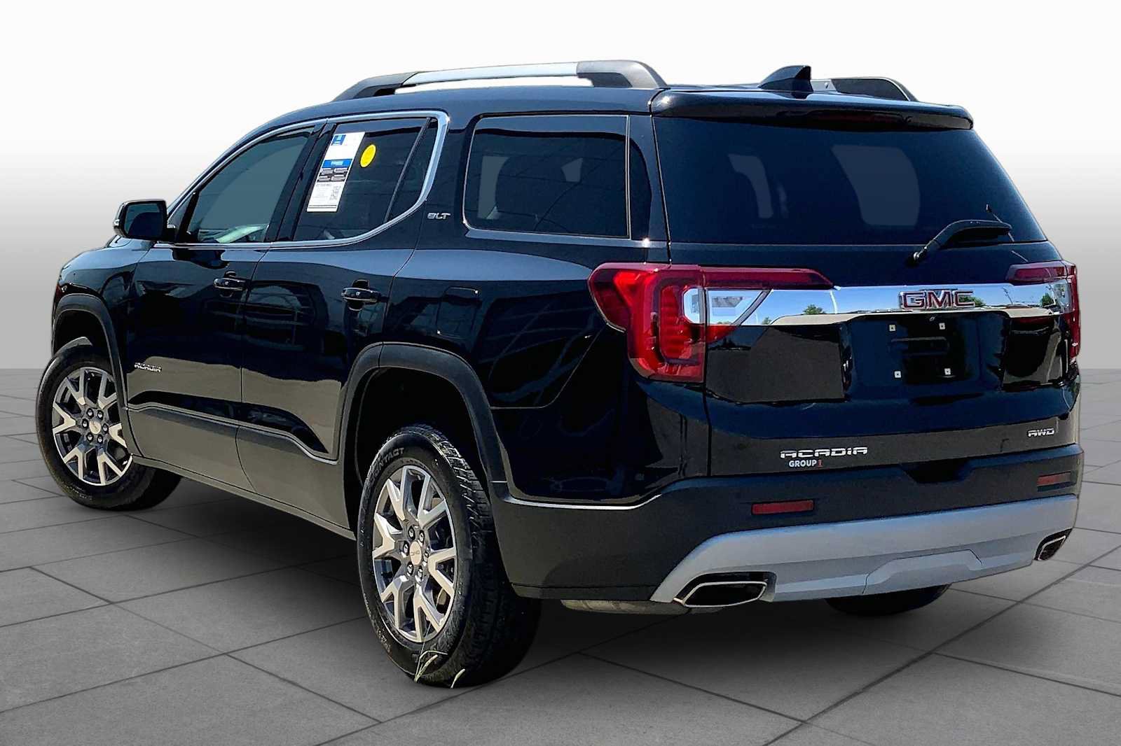 Used 2020 GMC Acadia SLT AWD/4WD image 12