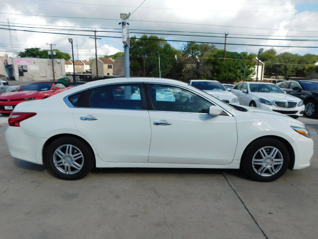 Used 2017 Nissan Altima 2.5 FWD image 8