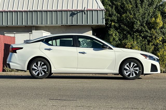 New 2025 Nissan Altima 2.5 S image 3