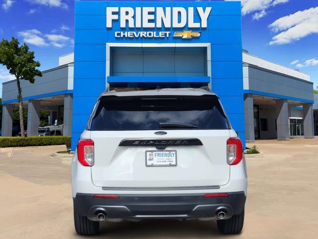 Used 2023 Ford Explorer XLT w/ Equipment Group 202A image 6