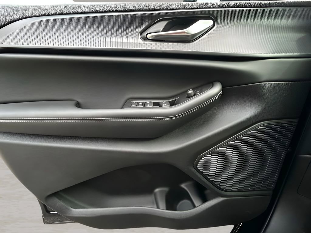 New 2025 Jeep Grand Cherokee L Laredo w/ Luxury Tech Group I image 27