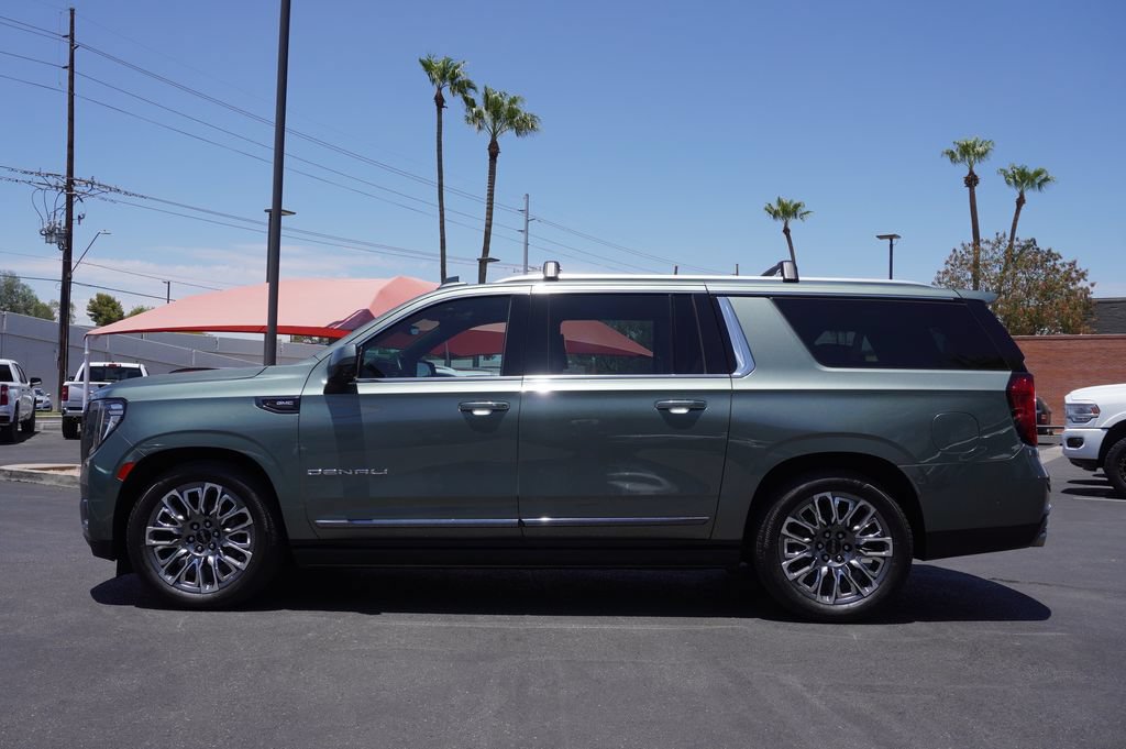 Certified 2023 GMC Yukon XL Denali Ultimate AWD/4WD image 2