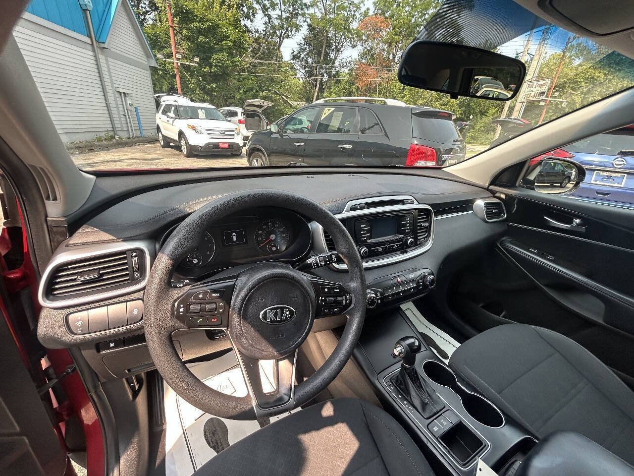 Used 2017 Kia Sorento AWD image 5