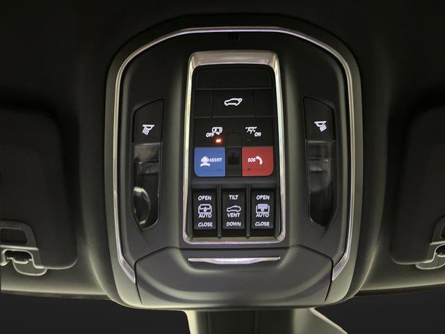 New 2025 Jeep Grand Cherokee Limited w/ Black Appearance Package image 26