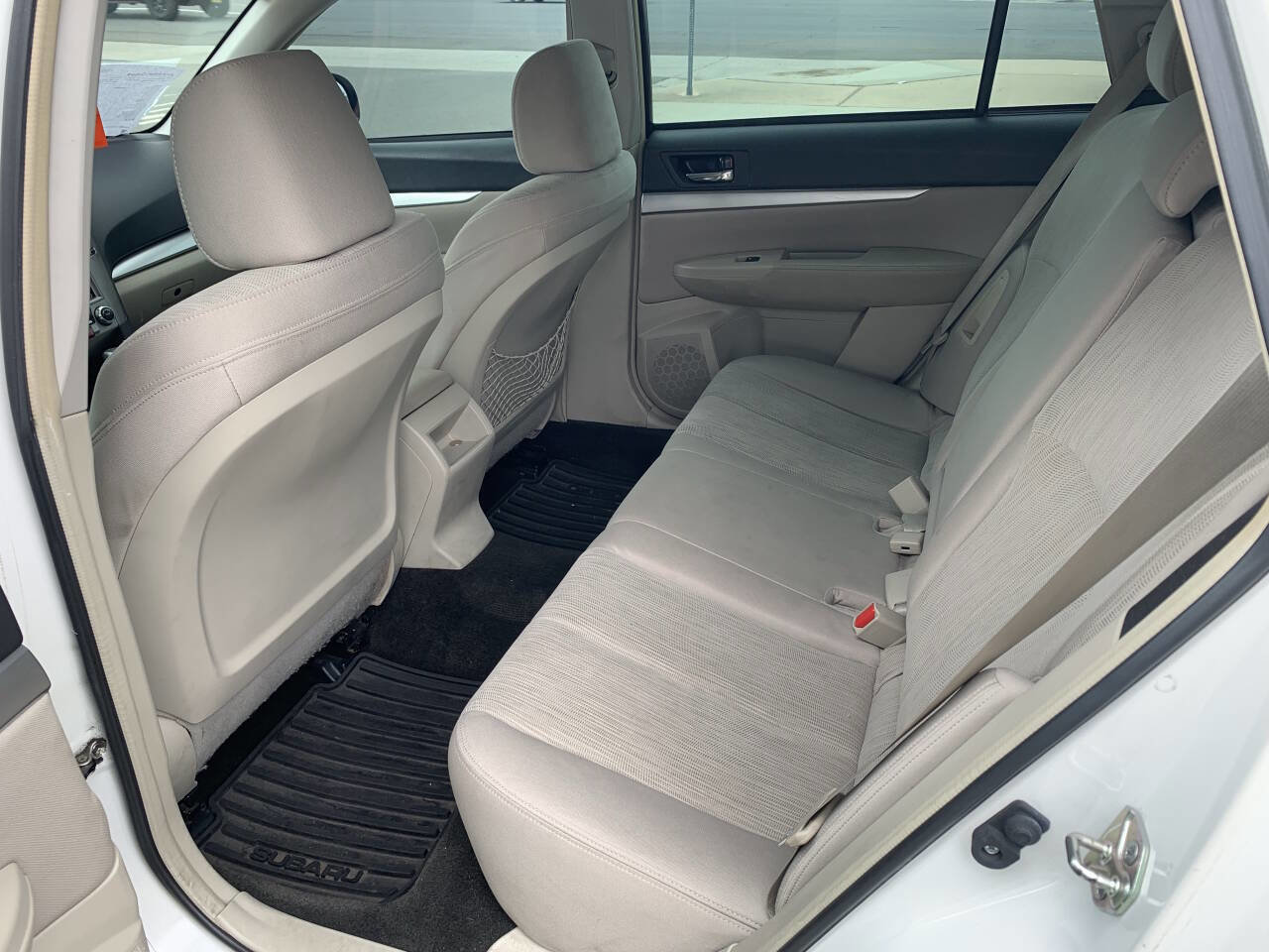 Used 2014 Subaru Outback 2.5i image 12