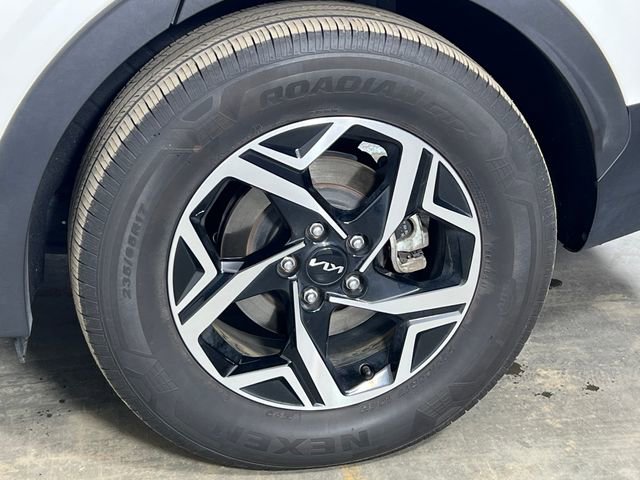 Used 2024 Kia Sportage LX image 24