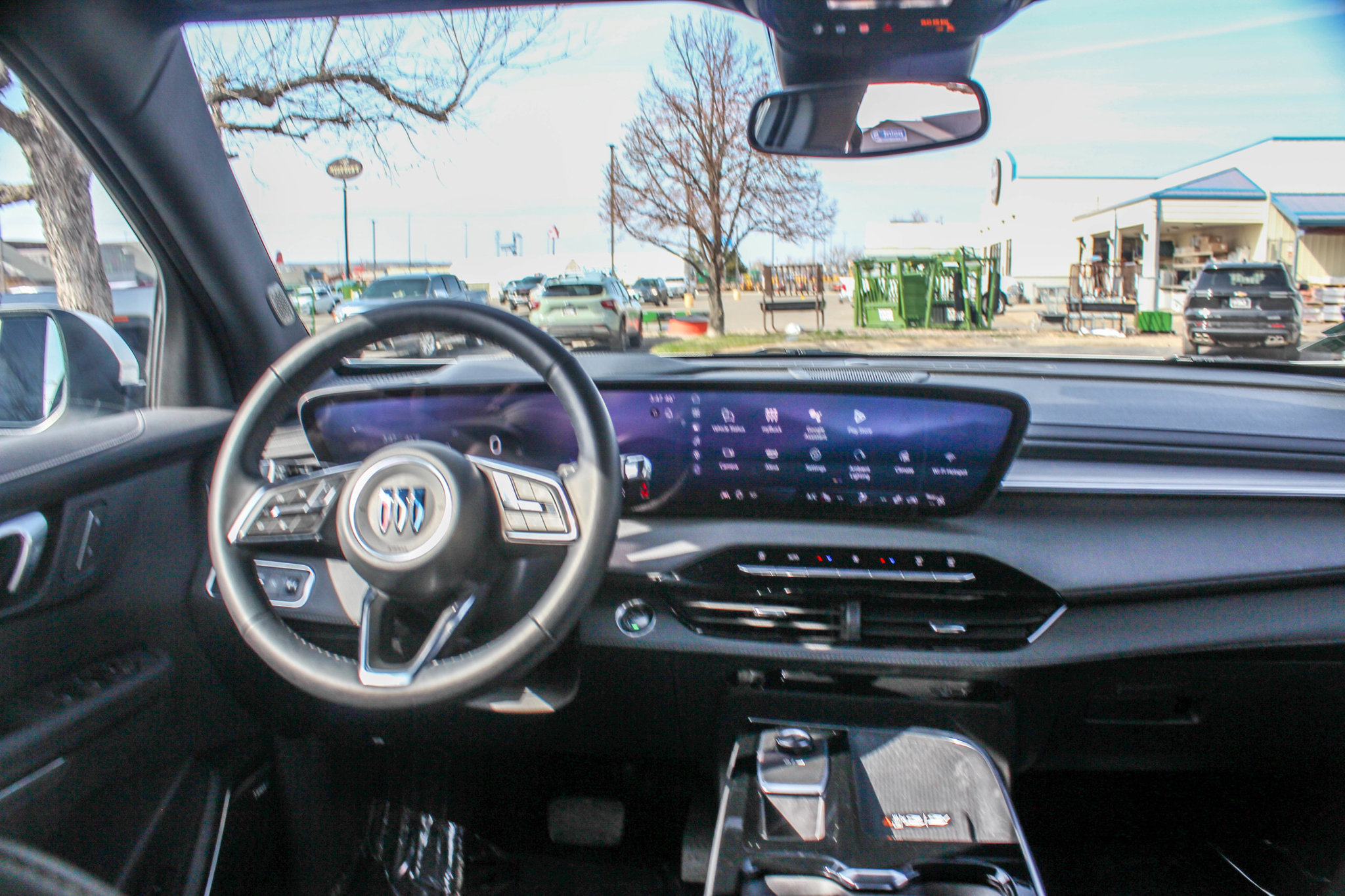 Used 2025 Buick Enclave Preferred AWD/4WD image 15