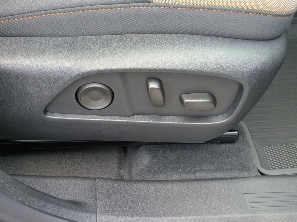 New 2026 Chevrolet Equinox ACTIV w/ Convenience Package III FWD image 40