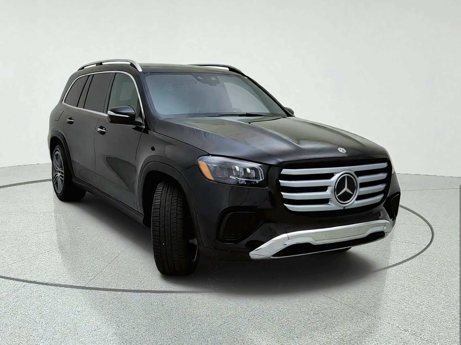 Certified 2025 Mercedes-Benz GLS 450 4MATIC image 4