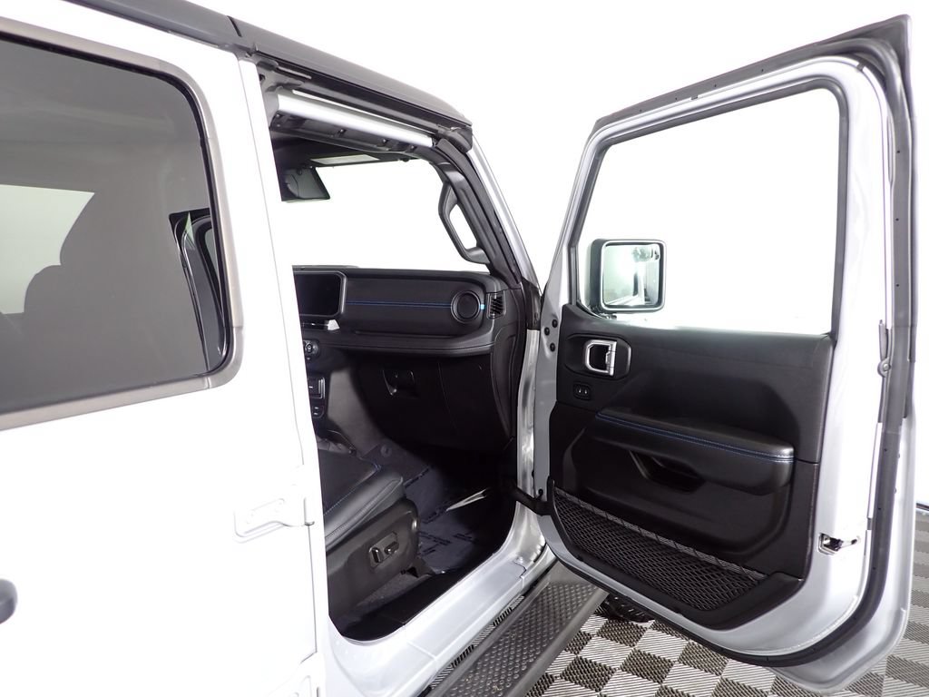 Used 2024 Jeep Wrangler Unlimited Rubicon 4xe w/ Convenience Group AWD/4WD image 35
