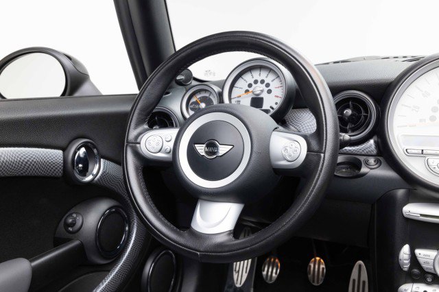 Used 2010 MINI Cooper S image 10