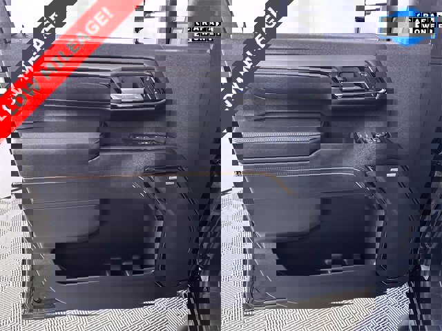 Used 2025 GMC Sierra 2500 AT4 image 23