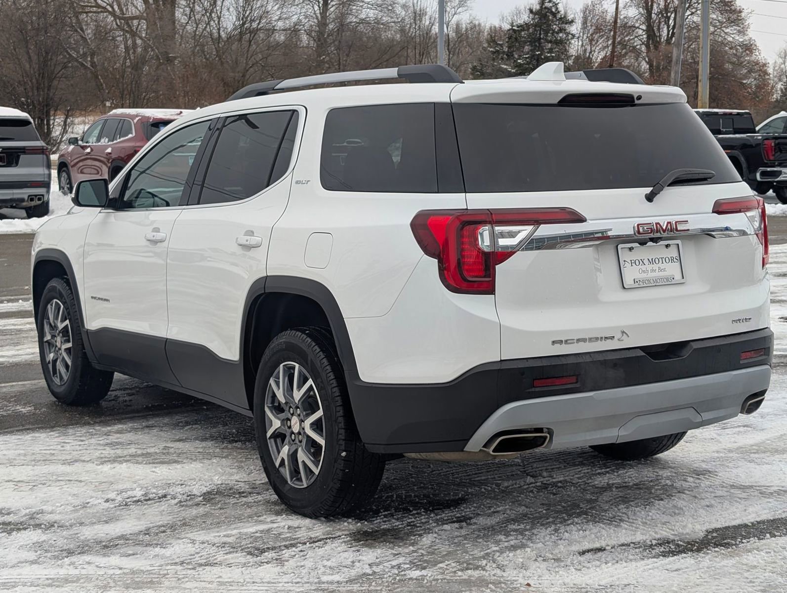 Used 2023 GMC Acadia SLT image 6