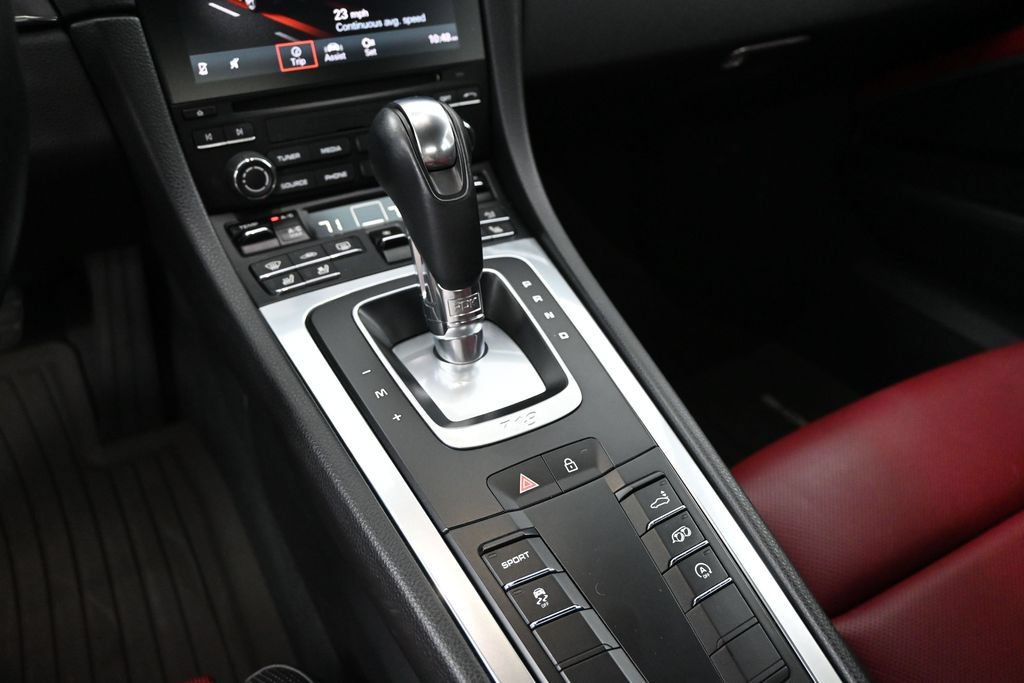 Used 2022 Porsche 718 Cayman w/ Premium Package RWD image 17