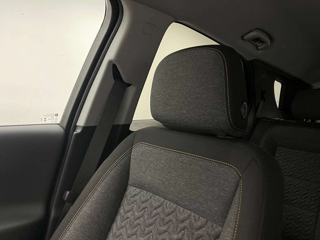 Used 2024 Chevrolet Equinox LT w/ LPO, Floor Liner Package FWD image 39