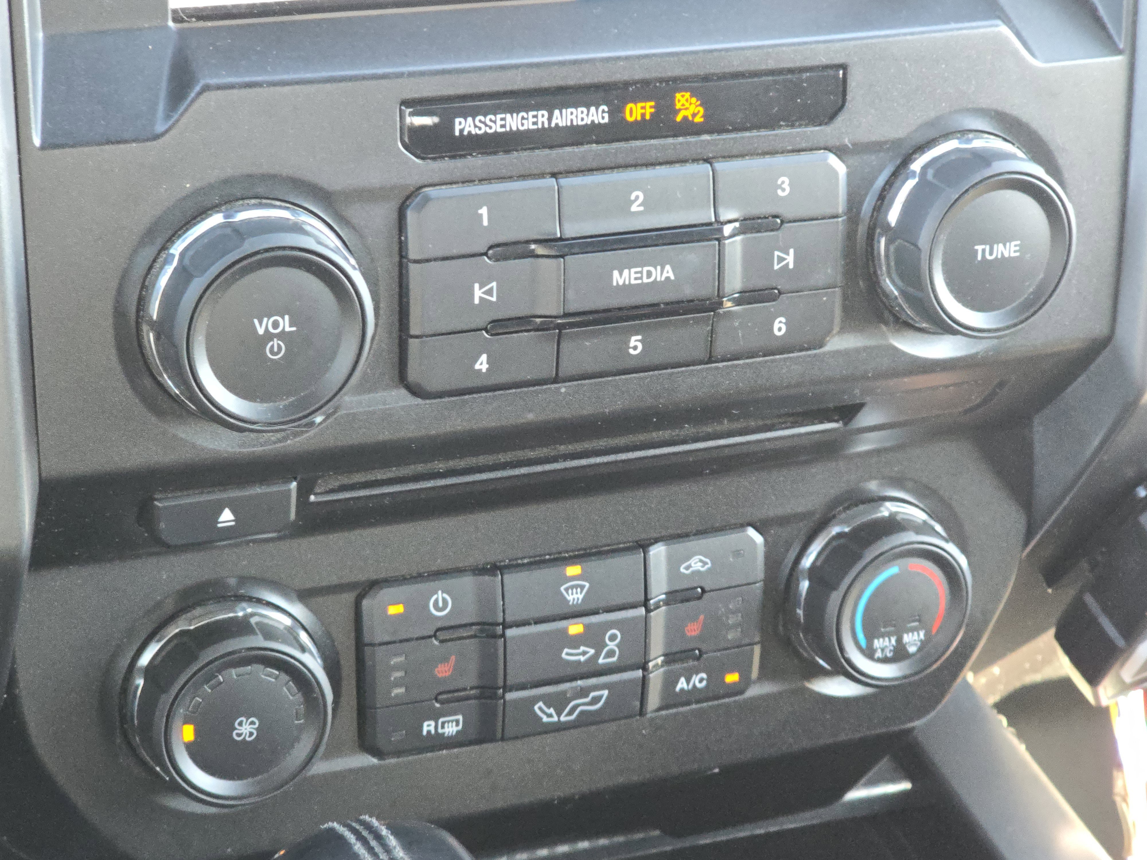 Used 2018 Ford F150 XLT w/ Equipment Group 302A Luxury image 22