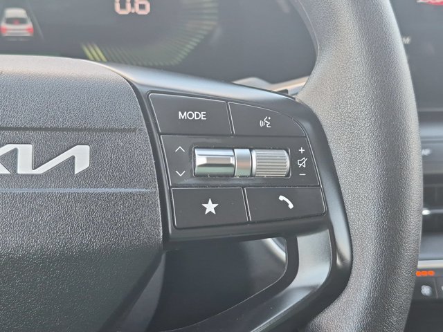 Used 2025 Kia K4 FWD image 19