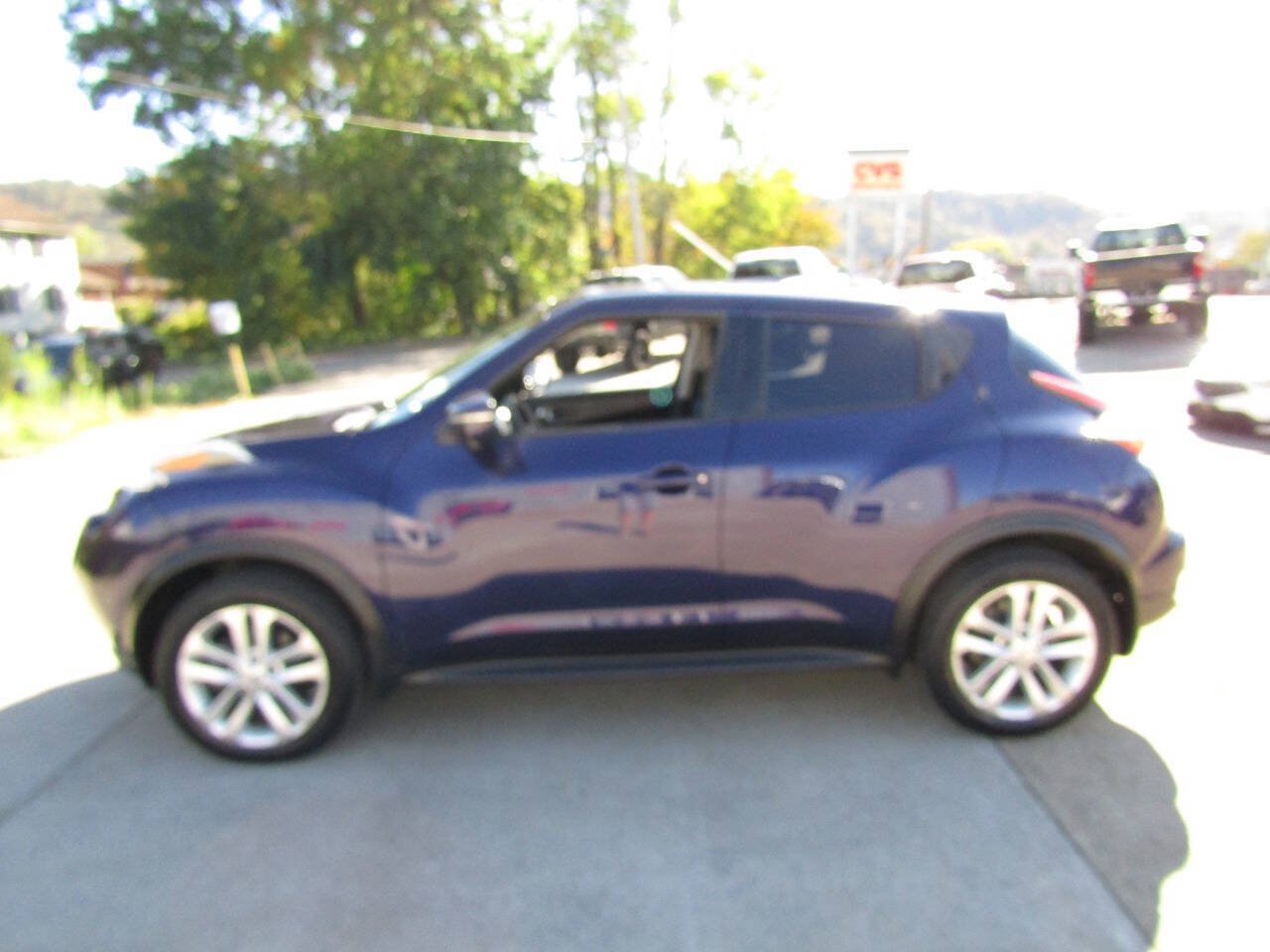 Used 2015 Nissan Juke SL AWD/4WD image 2