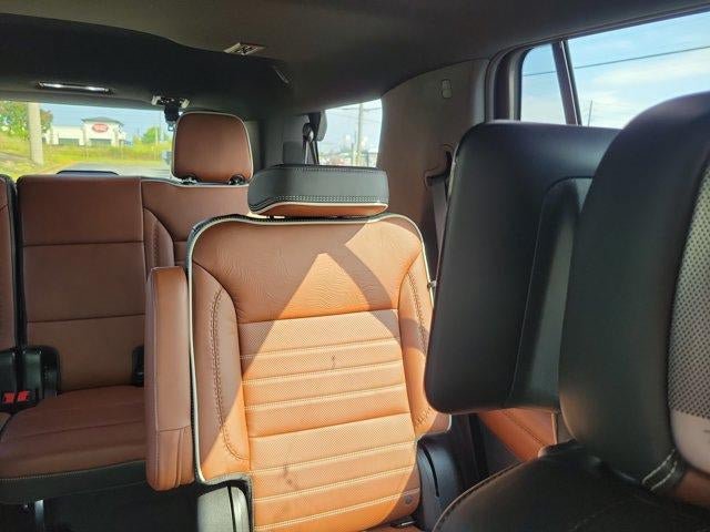 Used 2023 GMC Yukon Denali Ultimate AWD/4WD image 10