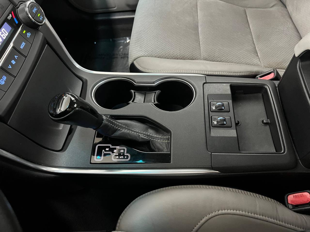 Used 2015 Toyota Camry XSE w/ Moonroof Package FWD image 20