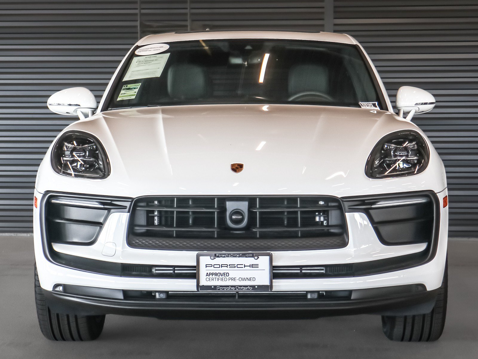 Used 2026 Porsche Macan AWD/4WD image 8