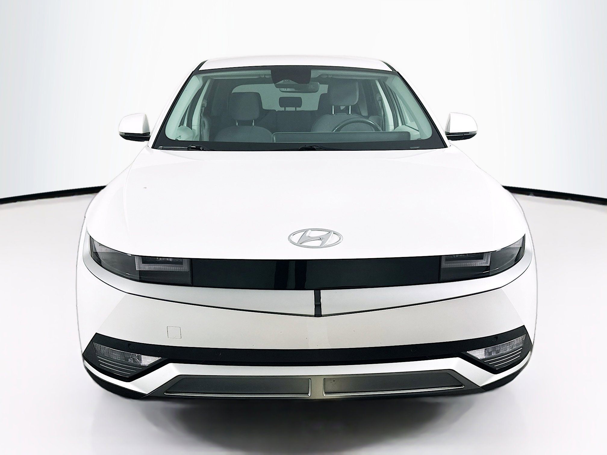 Used 2024 Hyundai Ioniq 5 SEL RWD image 2
