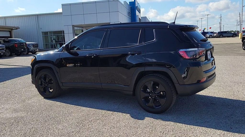 Used 2021 Jeep Compass Latitude image 4