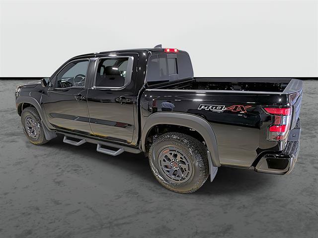 Used 2025 Nissan Frontier PRO-4X AWD/4WD image 2