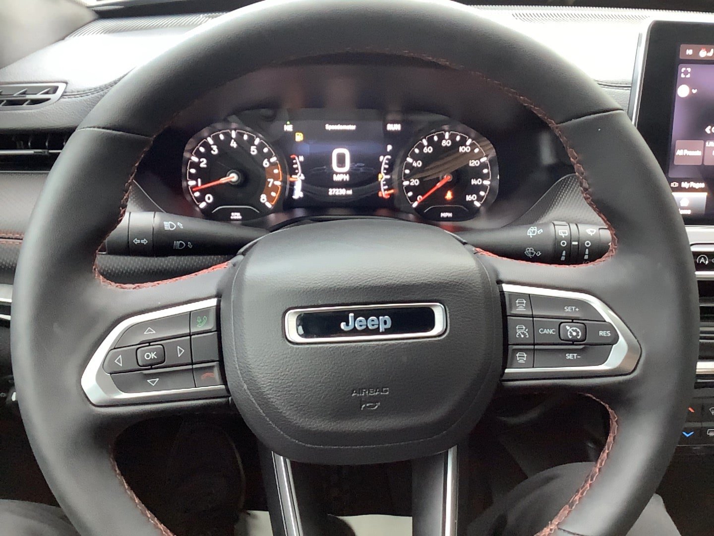 Used 2024 Jeep Compass Trailhawk w/ Trailhawk Convenience Group AWD/4WD image 12