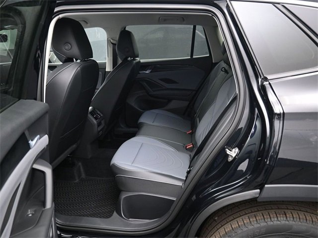 New 2026 Volkswagen Tiguan SE image 11