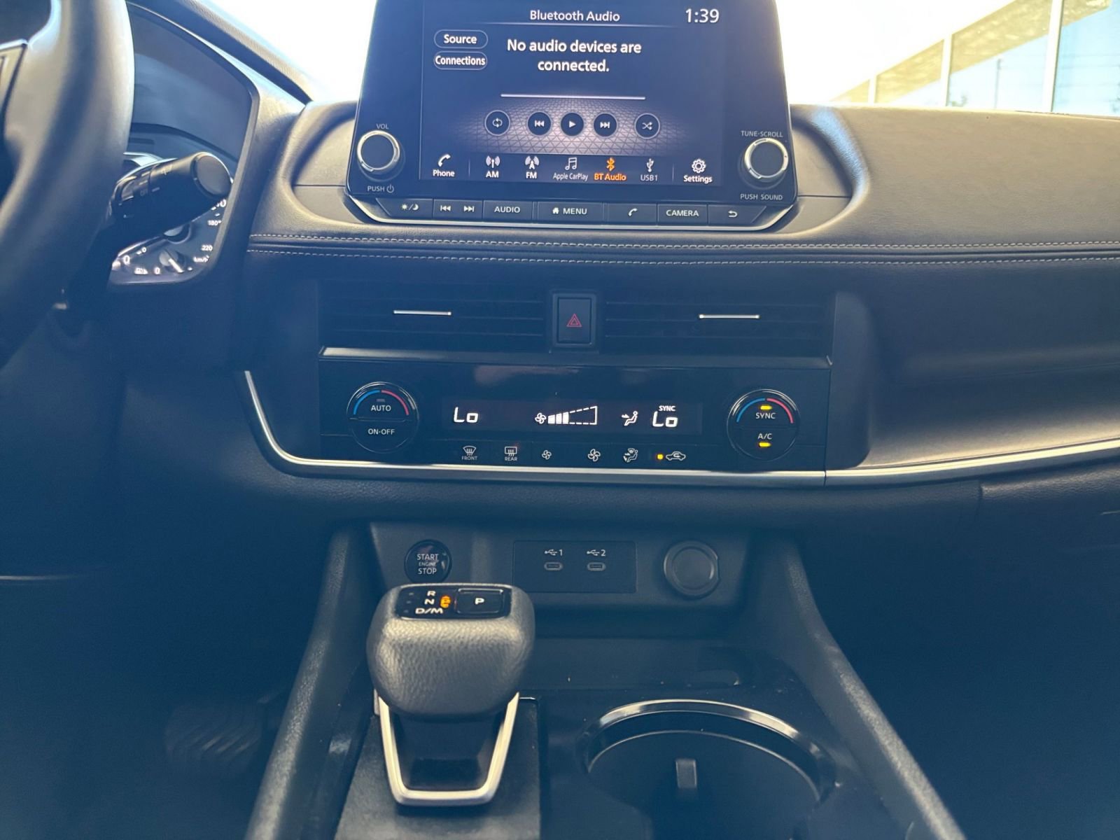 Used 2025 Nissan Rogue SV FWD image 17