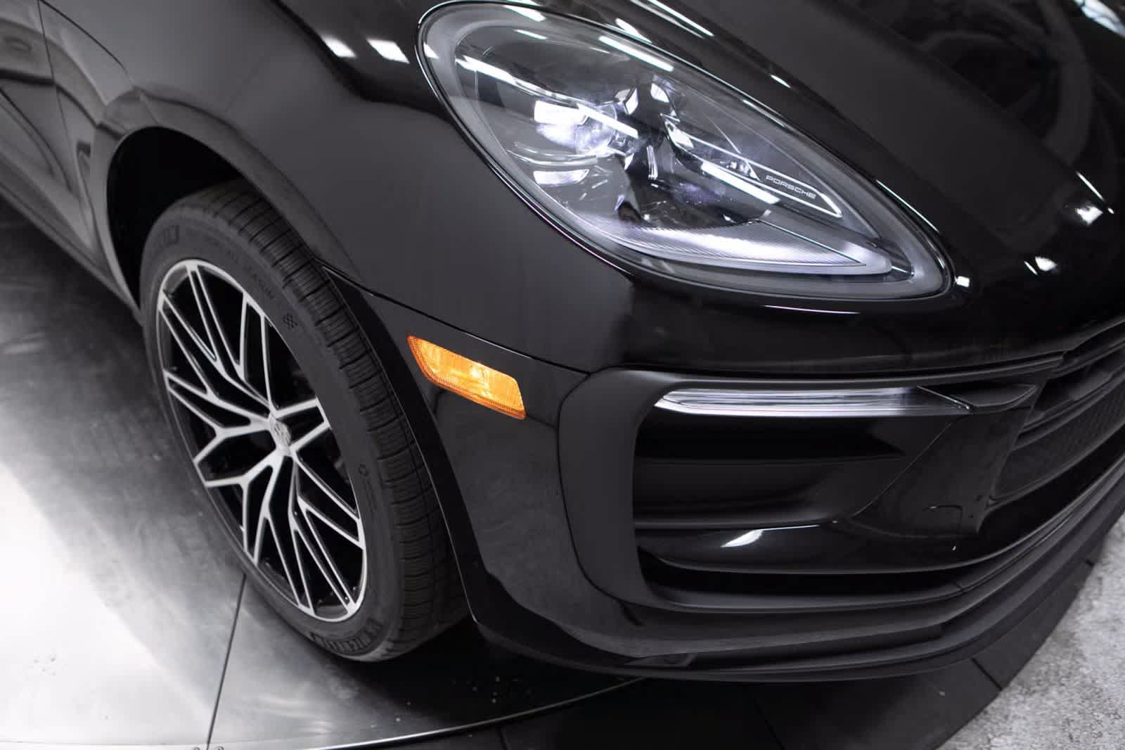 Used 2026 Porsche Macan AWD/4WD image 12