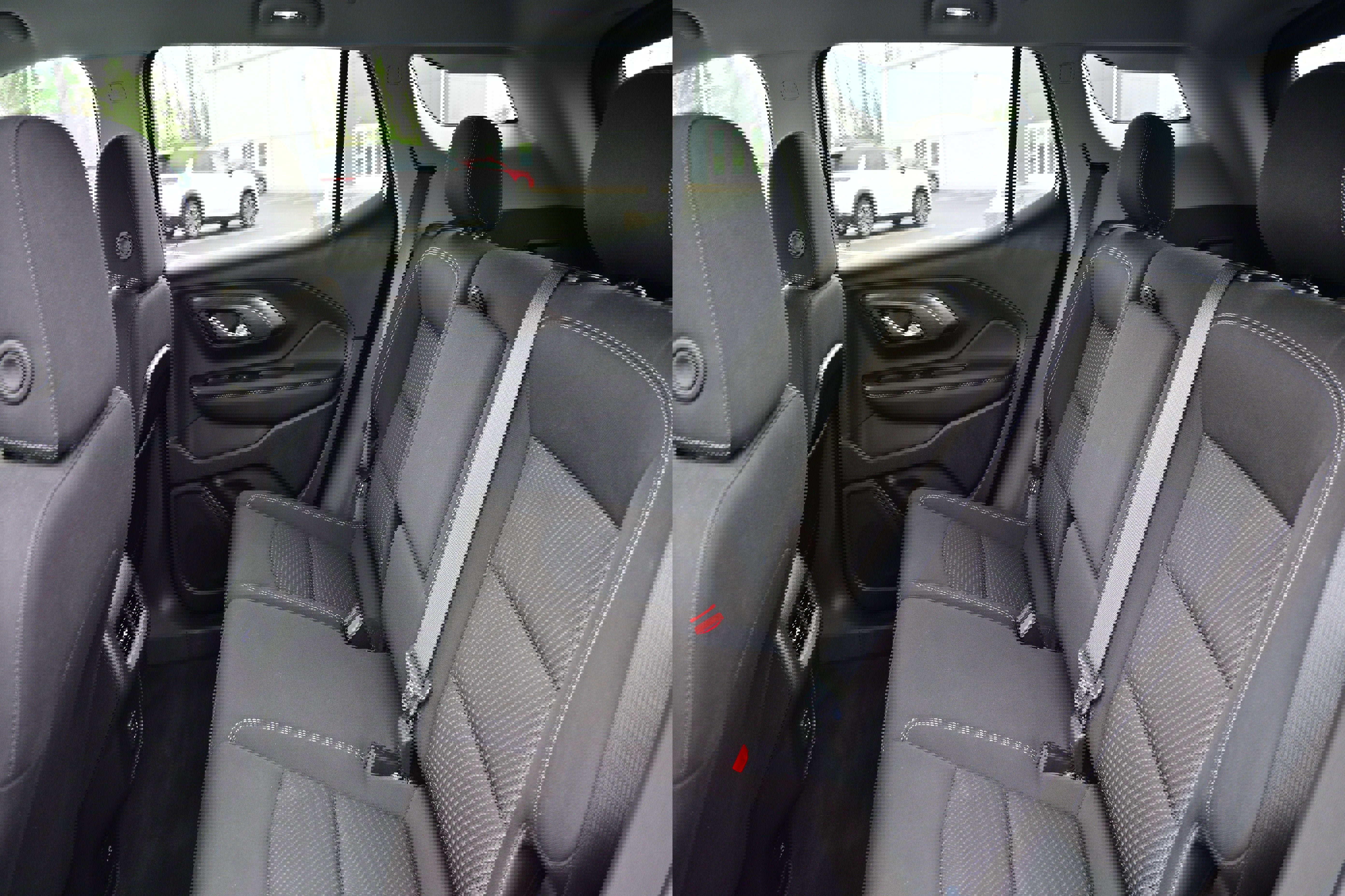 Used 2023 GMC Terrain SLE w/ Driver Convenience Package image 15