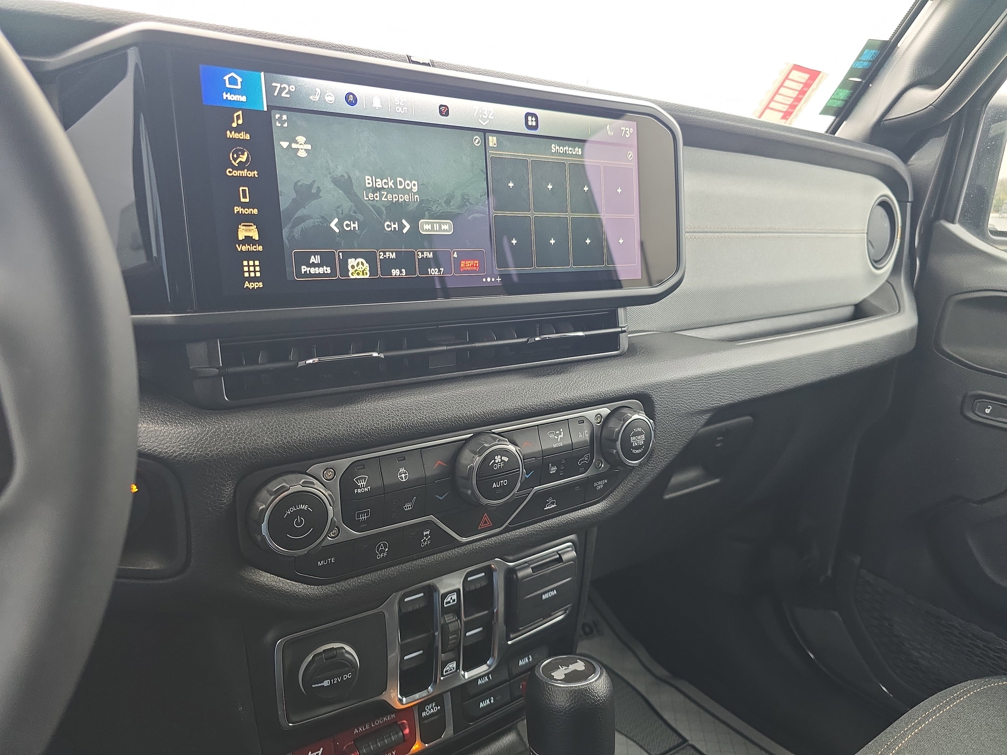 Used 2024 Jeep Wrangler Unlimited Sport AWD/4WD image 24