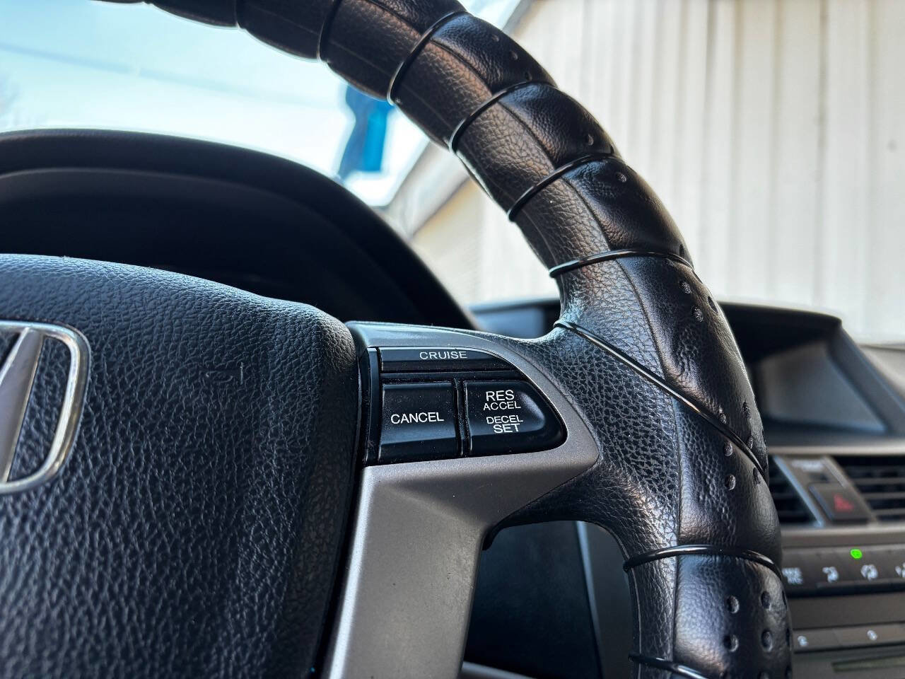 Used 2011 Honda Accord LX image 25