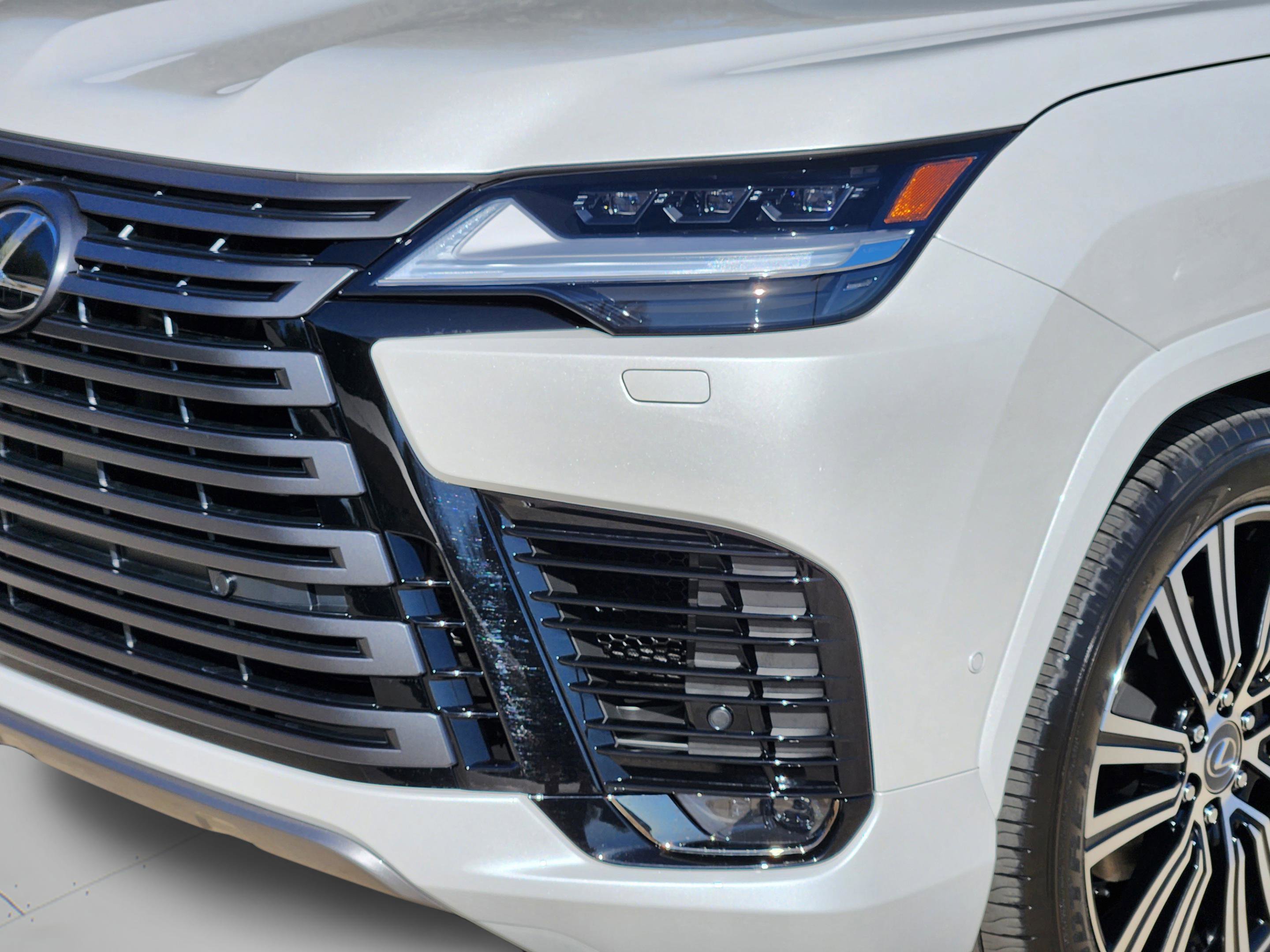 New 2026 Lexus LX 700h Luxury image 6