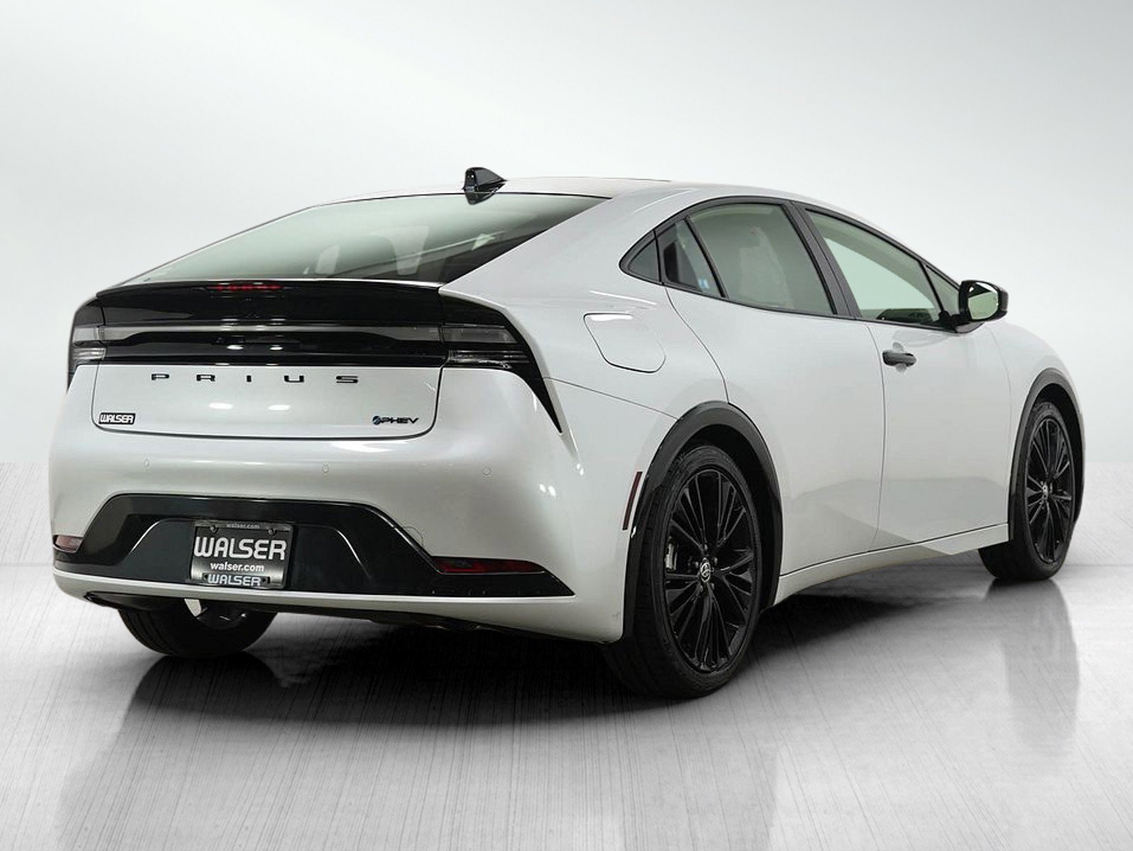 Used 2026 Toyota Prius Plug-In Hybrid image 7