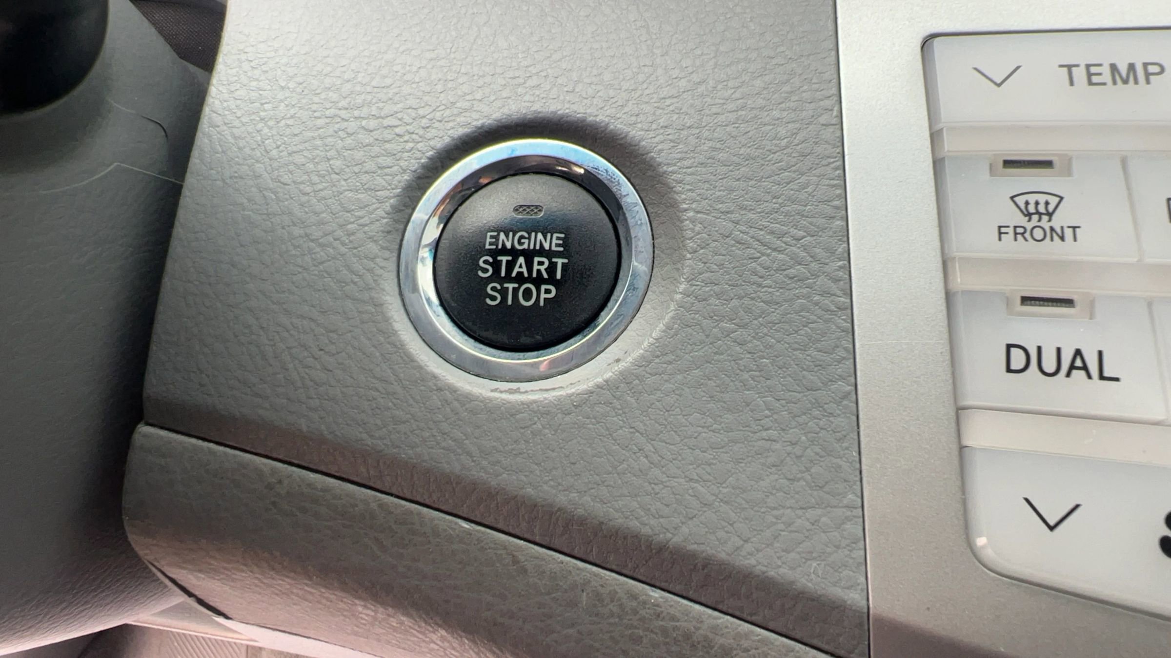 Used 2008 Toyota Avalon Limited FWD image 13