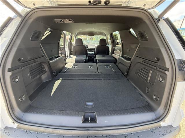 New 2026 Chevrolet Traverse LT image 29