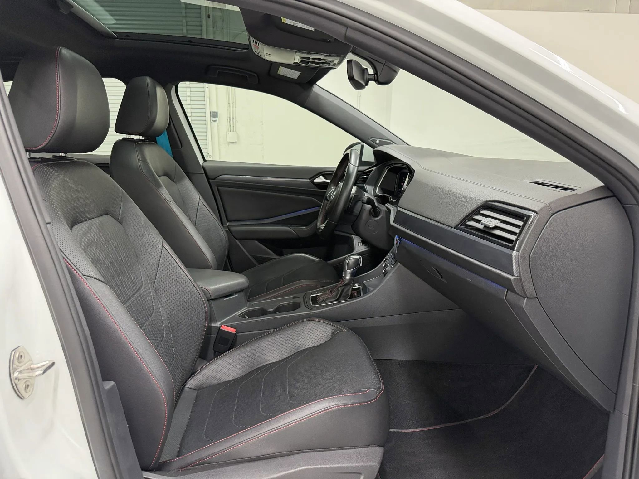 Used 2019 Volkswagen Jetta GLI FWD image 11