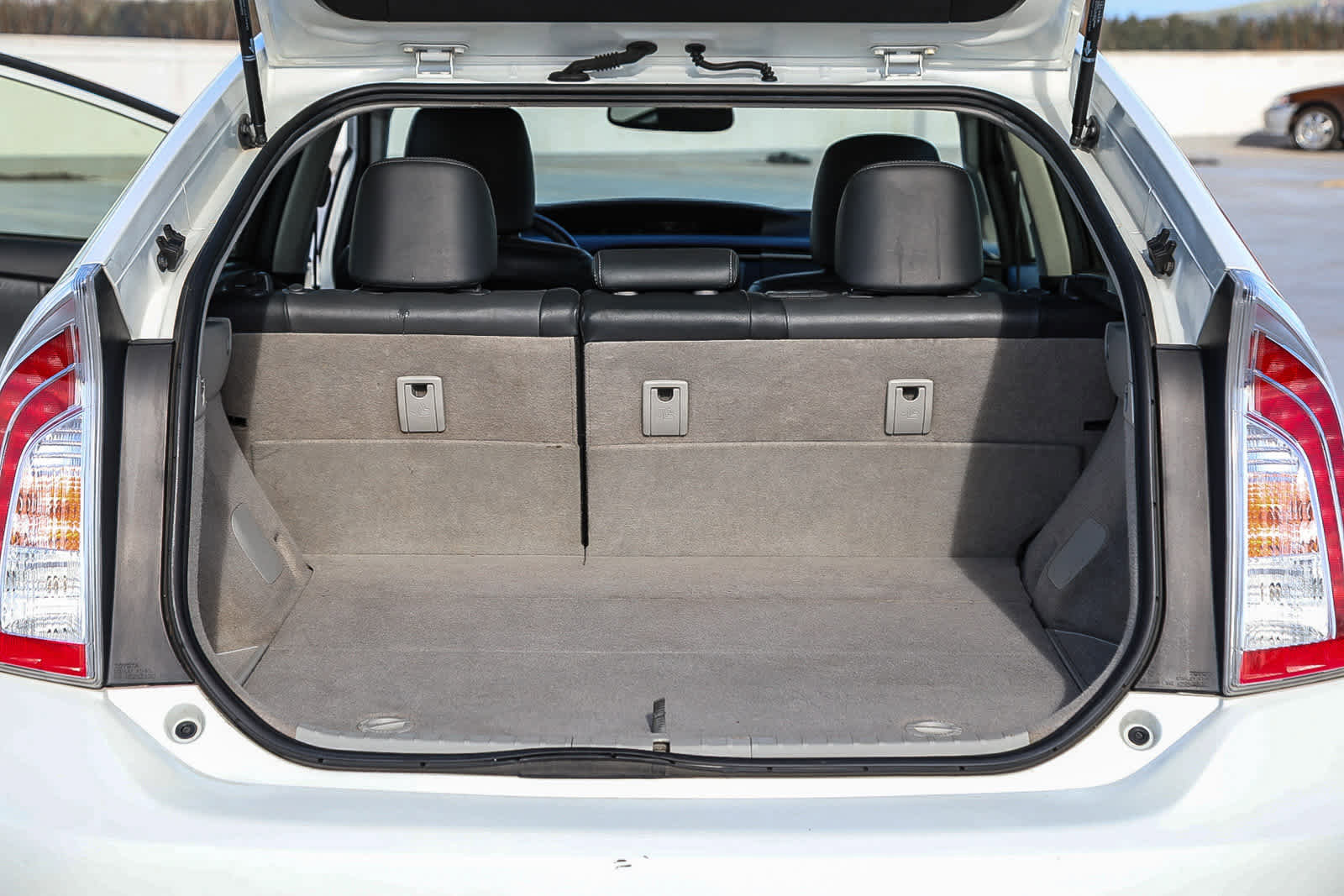 Used 2015 Toyota Prius Four image 25