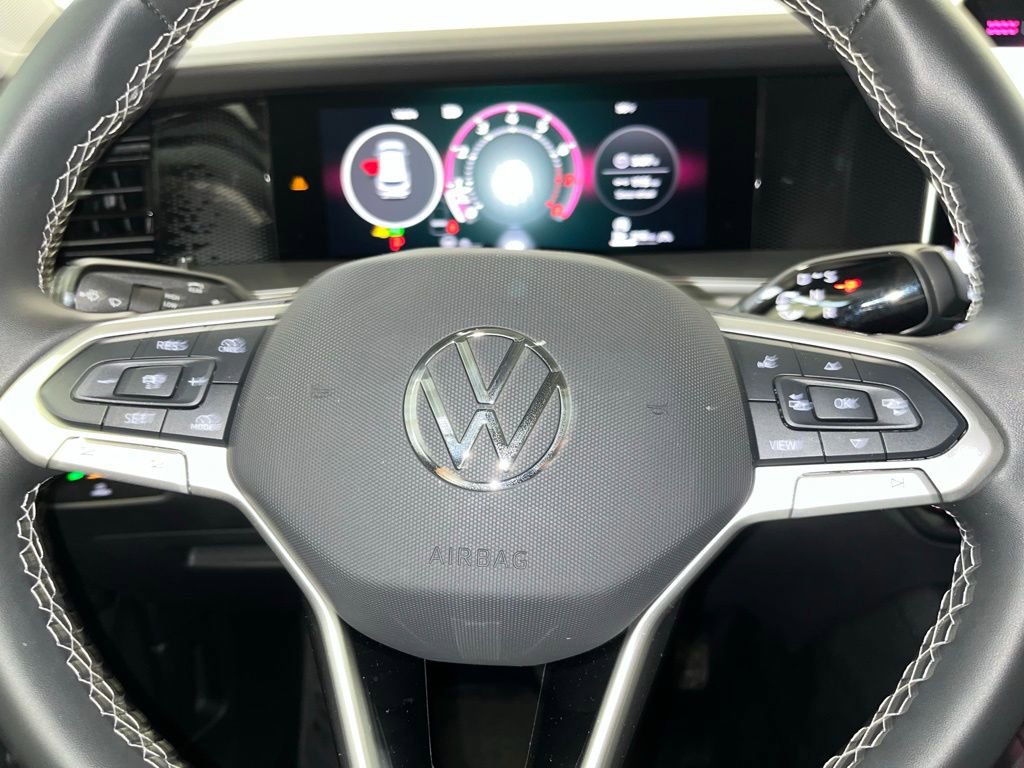 Certified 2025 Volkswagen Tiguan SE image 21