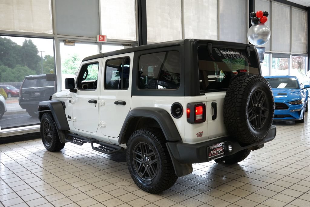 Used 2024 Jeep Wrangler Unlimited Sport AWD/4WD image 4