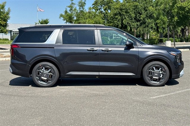 New 2026 Kia Carnival EX image 3